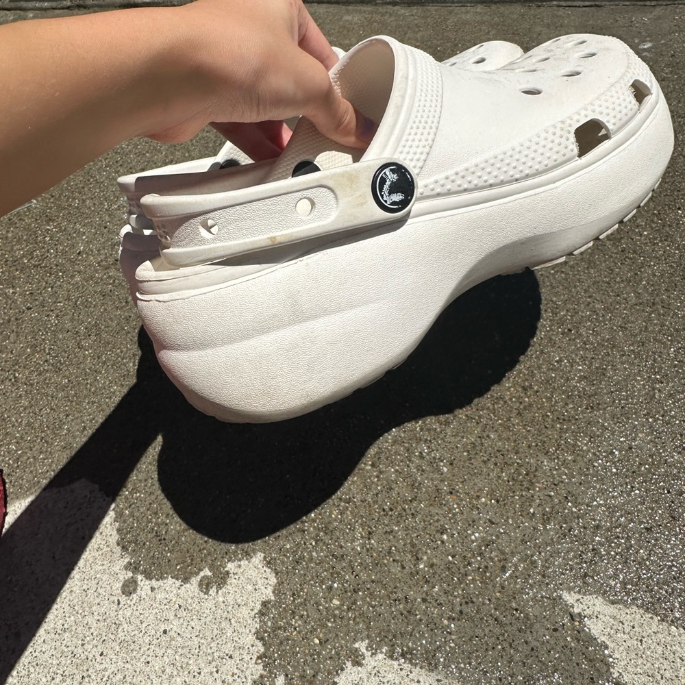 CROCS White Elevated Mules